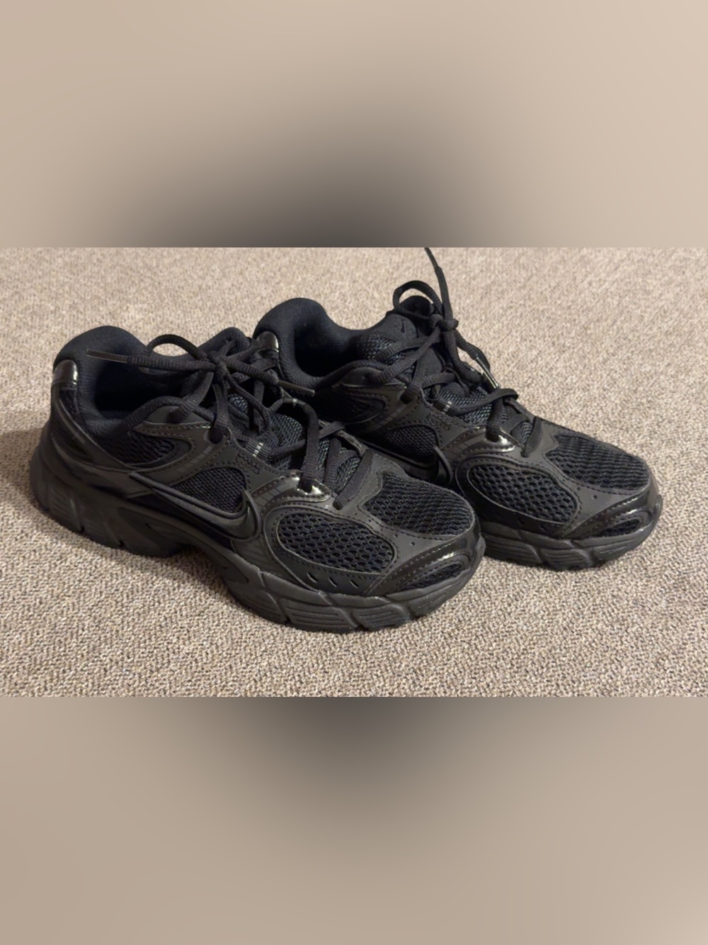 Nike Women's V5 RNR Sneakers
